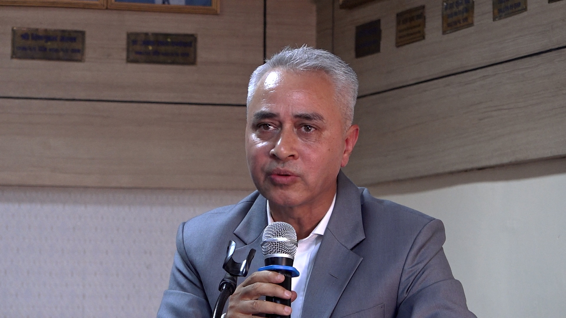 प्राधिकरणका कार्यकारी निर्देशक सिलवाल भन्छन्ः दशै र तिहारको संघारमा छौ,नियमित विद्युत आपुर्ति हुन्छ